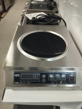 Индукционная плита EKSI ICW 3500 (WOK) Индукционная плита EKSI ICW 3500 (WOK)